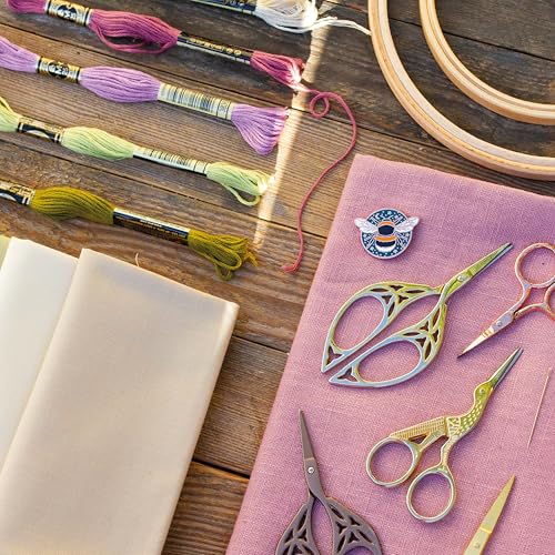 Paint With Thread in the Garden - Emillie Ferris Embroidery Guide view 5