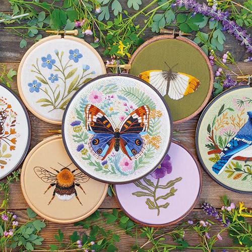 Paint With Thread in the Garden - Emillie Ferris Embroidery Guide view 7