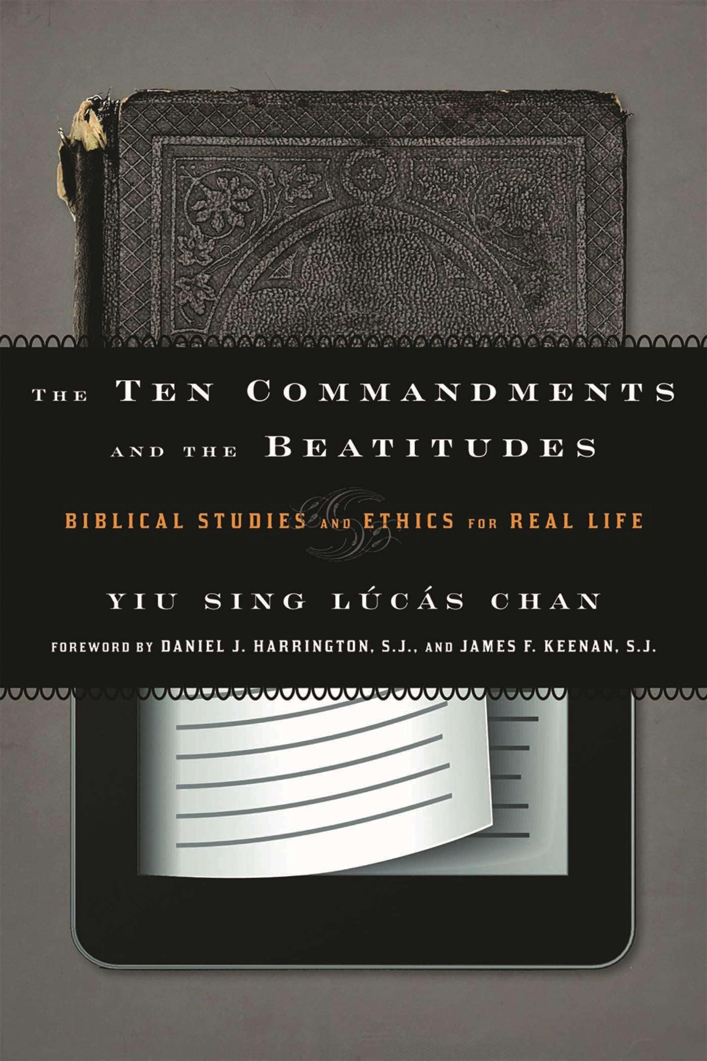 Buy The Ten Commandments and the Beatitudes by Yiu Sing Lúcás Ch — BookShops.in