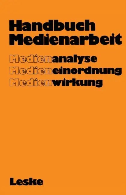 Buy Handbuch Medienarbeit (English, Gerd Albrecht) — BookShops.in